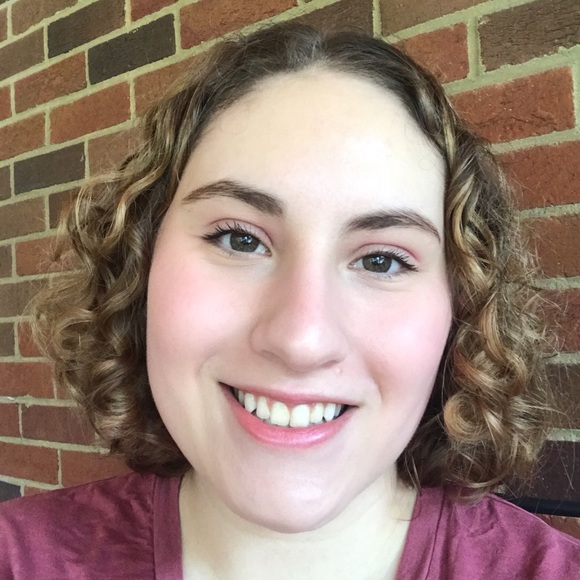 Meet your posher! - Picture 1 of 3